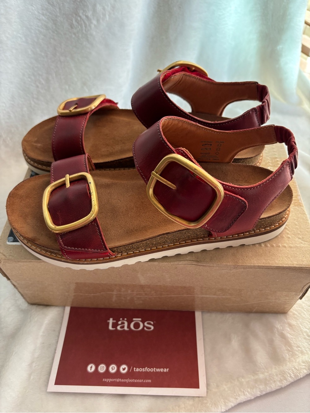 Taos On The Double Red Women's Sandals Size 39EU or 8-8.5US